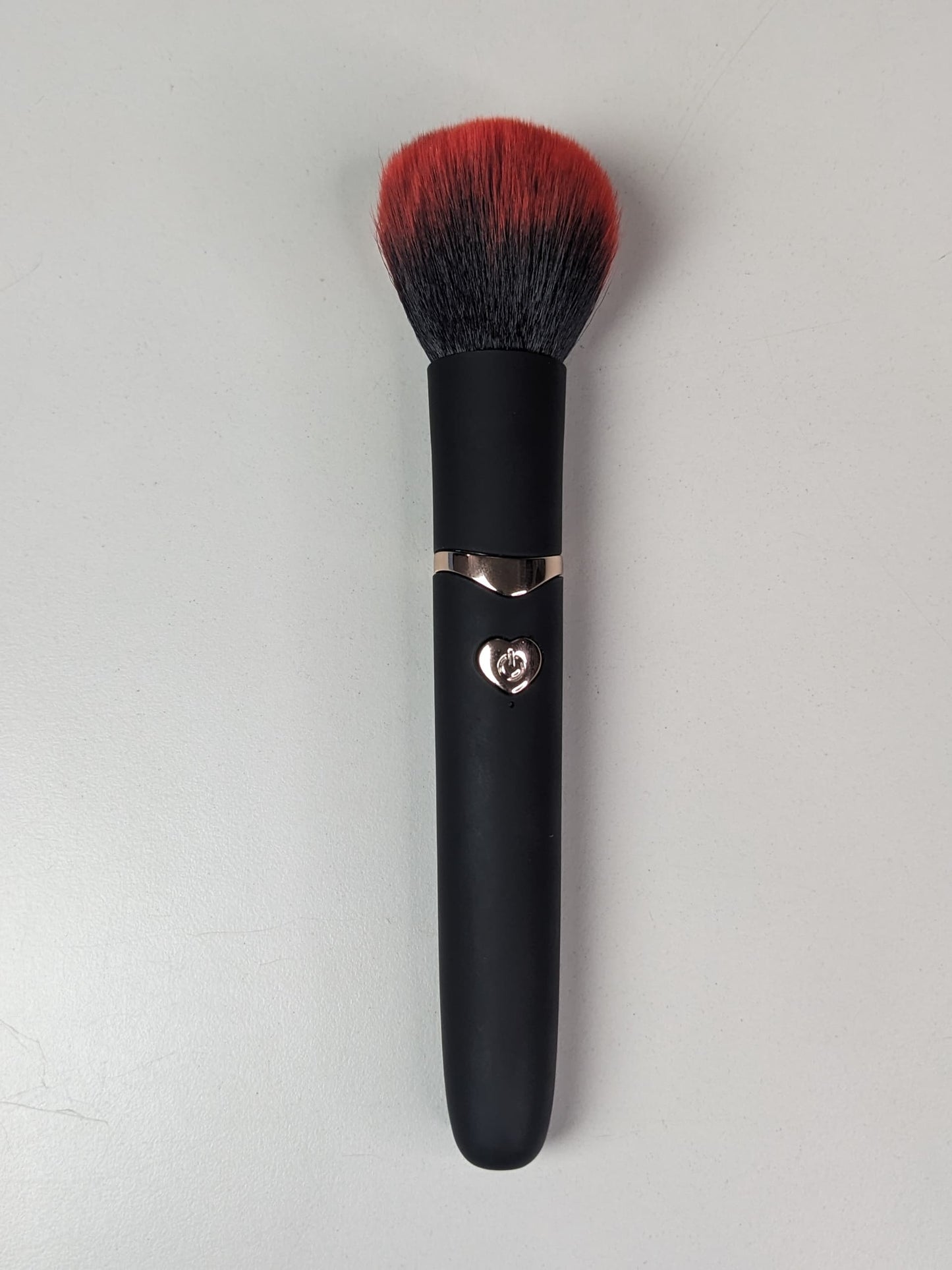 Makeup vibrator brush